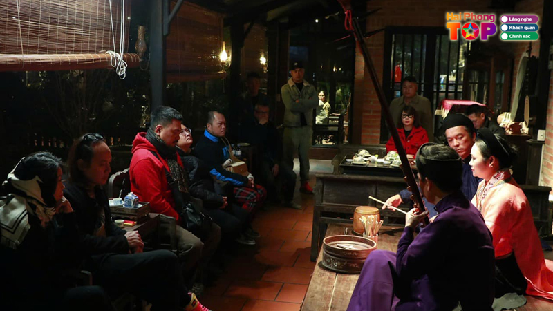 Nha-hang-com-nieu-dong-cau-tinh-hoa-am-thuc-viet-1