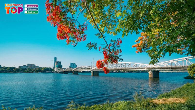 Top-10-bai-hat-hay-ve-hai-phong-lam-long-nguoi-xao-xuyen