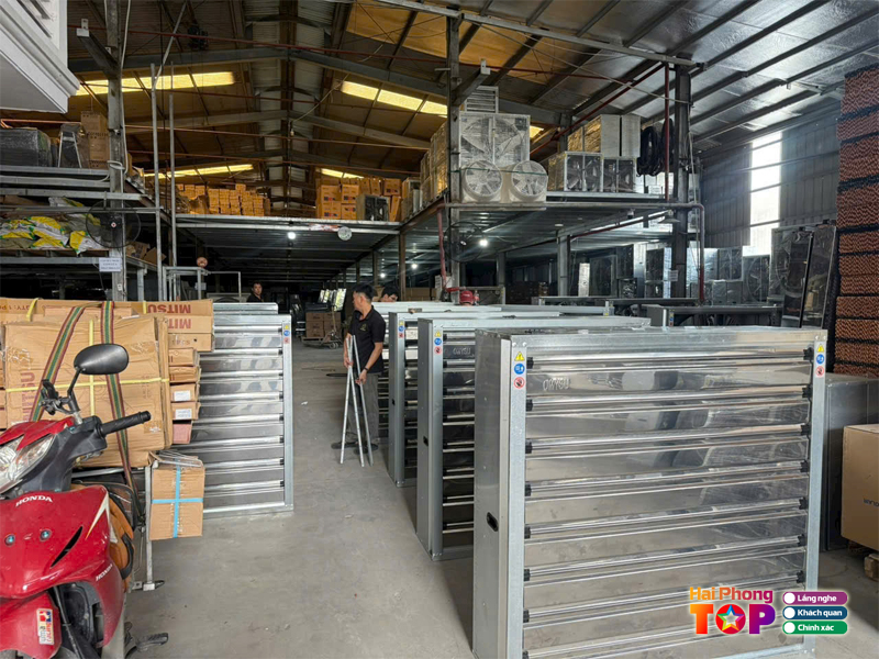 Quat-phu-dat-vuong-va-dong-quat-thong-gio-vuong-cho-he-thong-hut-khi-thai-5