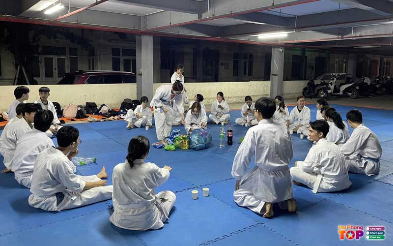 Clb-karate-dai-hoc-hang-hai-viet-nam-haiphongtoplist