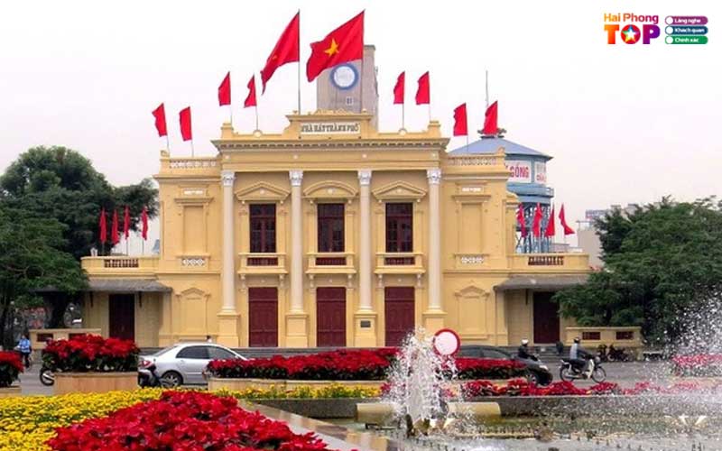 Quang-truong-nha-hat-lon-hai-phong-haiphongtoplist