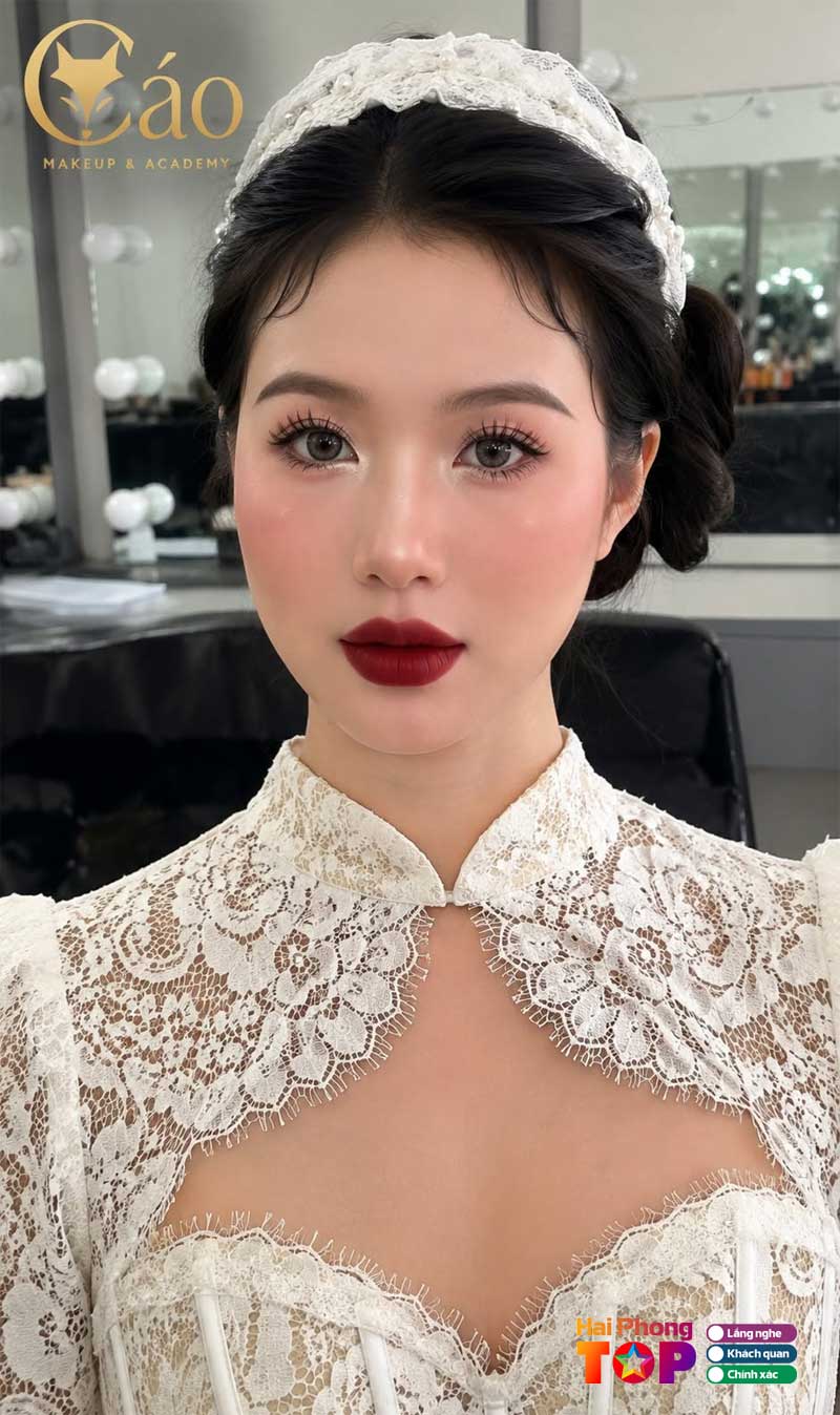 Cao-makeup-9-dieu-can-biet-truoc-khi-dang-ky-khoa-hoc-trang-diem-ca-nhan-7